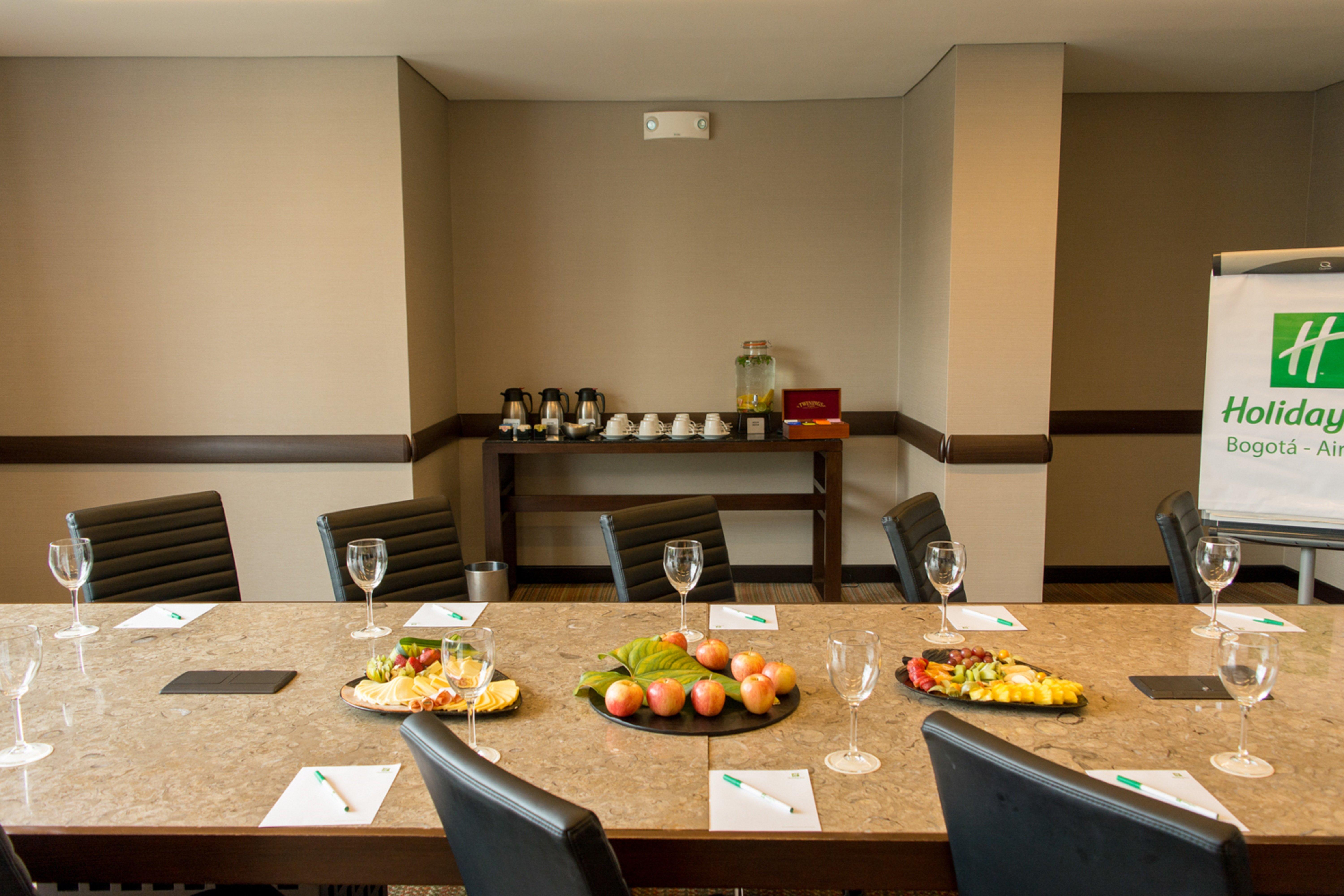 Holiday Inn Bogota Airport By Ihg Exterior foto