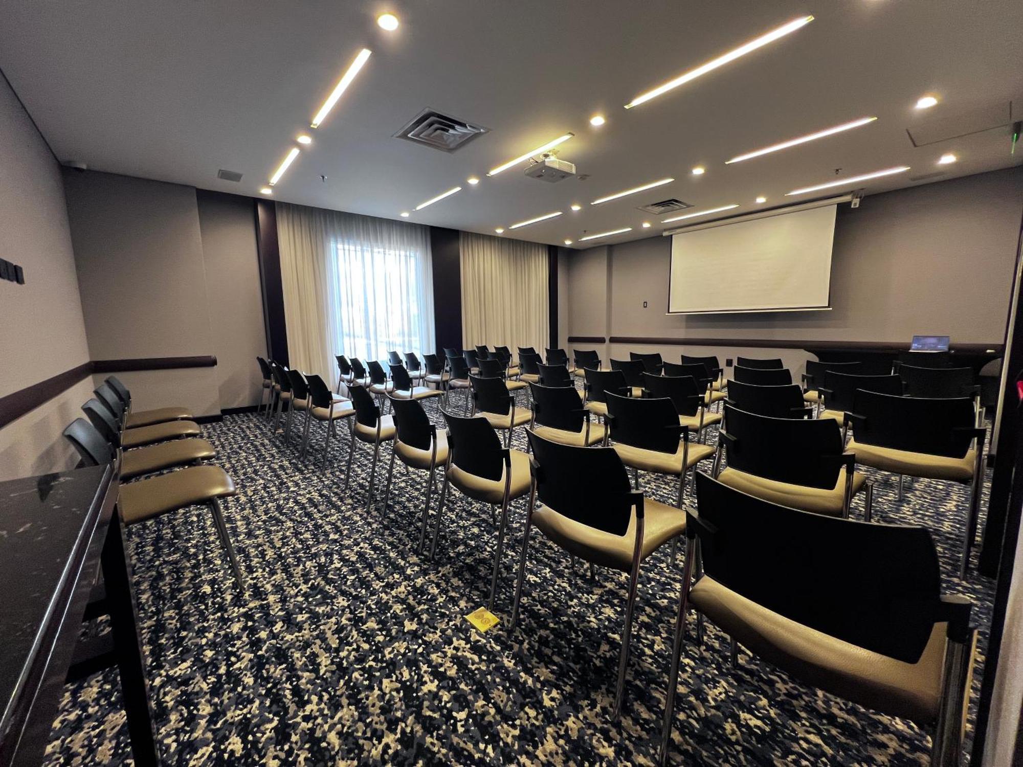 Holiday Inn Bogota Airport By Ihg Exterior foto