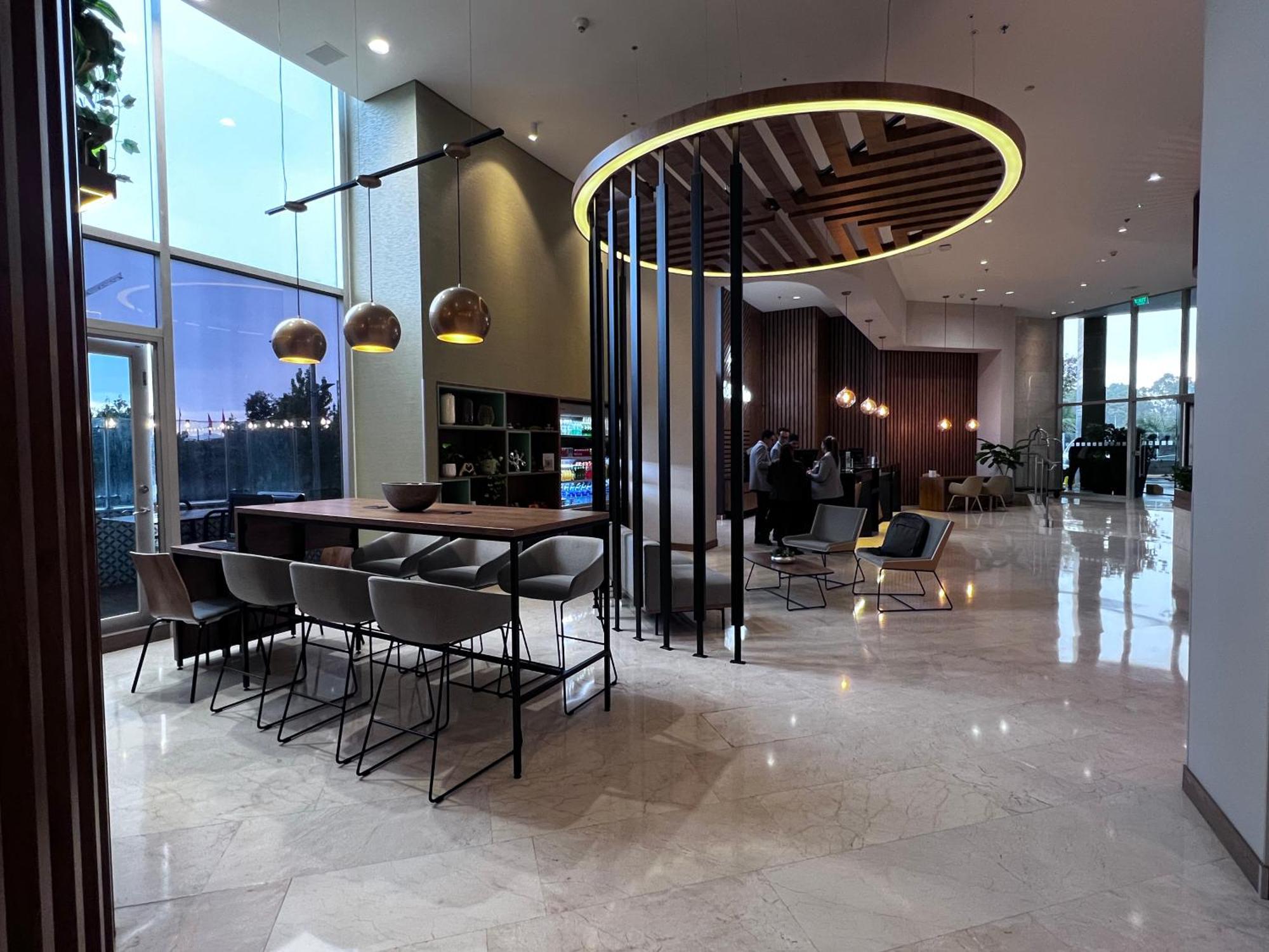 Holiday Inn Bogota Airport By Ihg Exterior foto